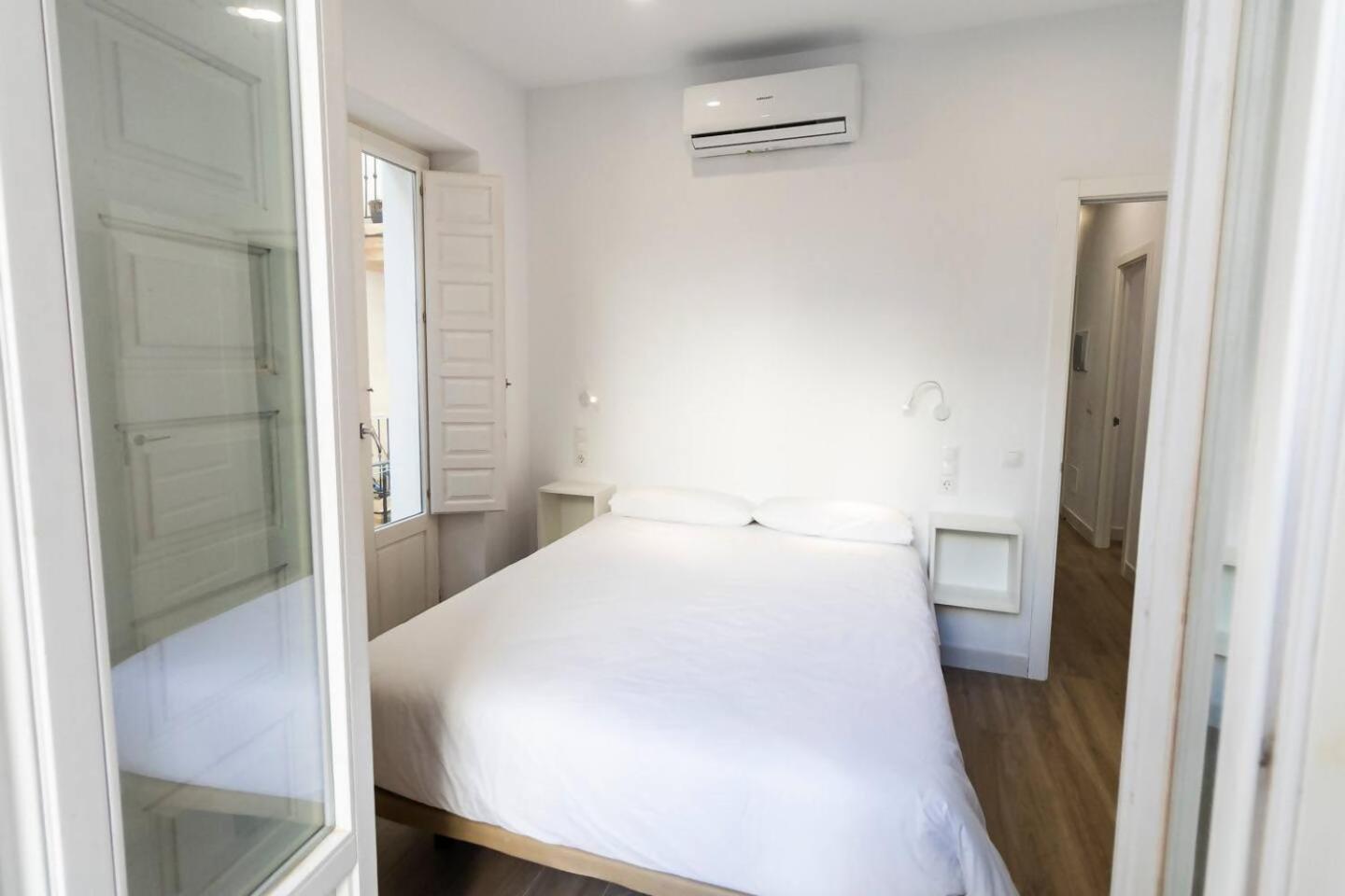 Apartamentos La Cruz Verde Cadiz Exterior photo